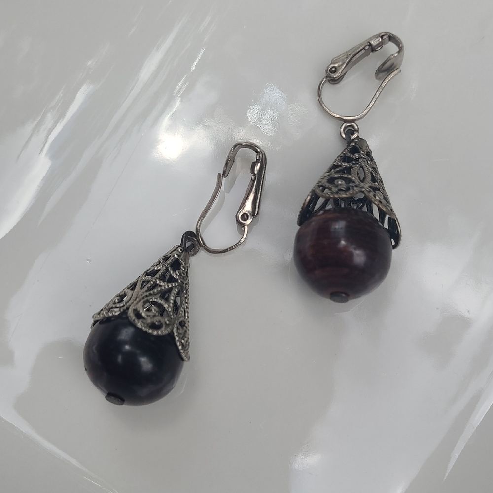 Clip On Earings. Elegant Silver and Brown Drop Earrings. No Piercing.